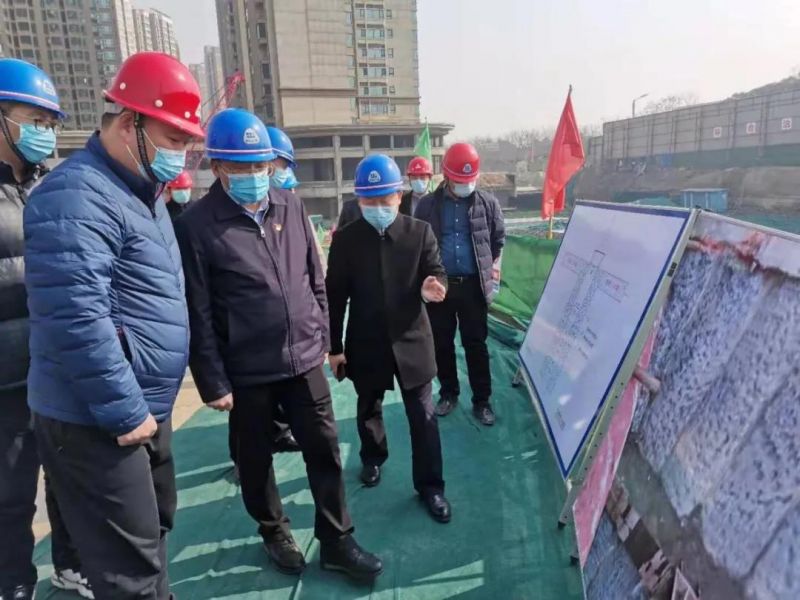 市委常委、市政府黨組成員魏建平調(diào)研左掖門游園停車場(chǎng)項(xiàng)目建設(shè)工作